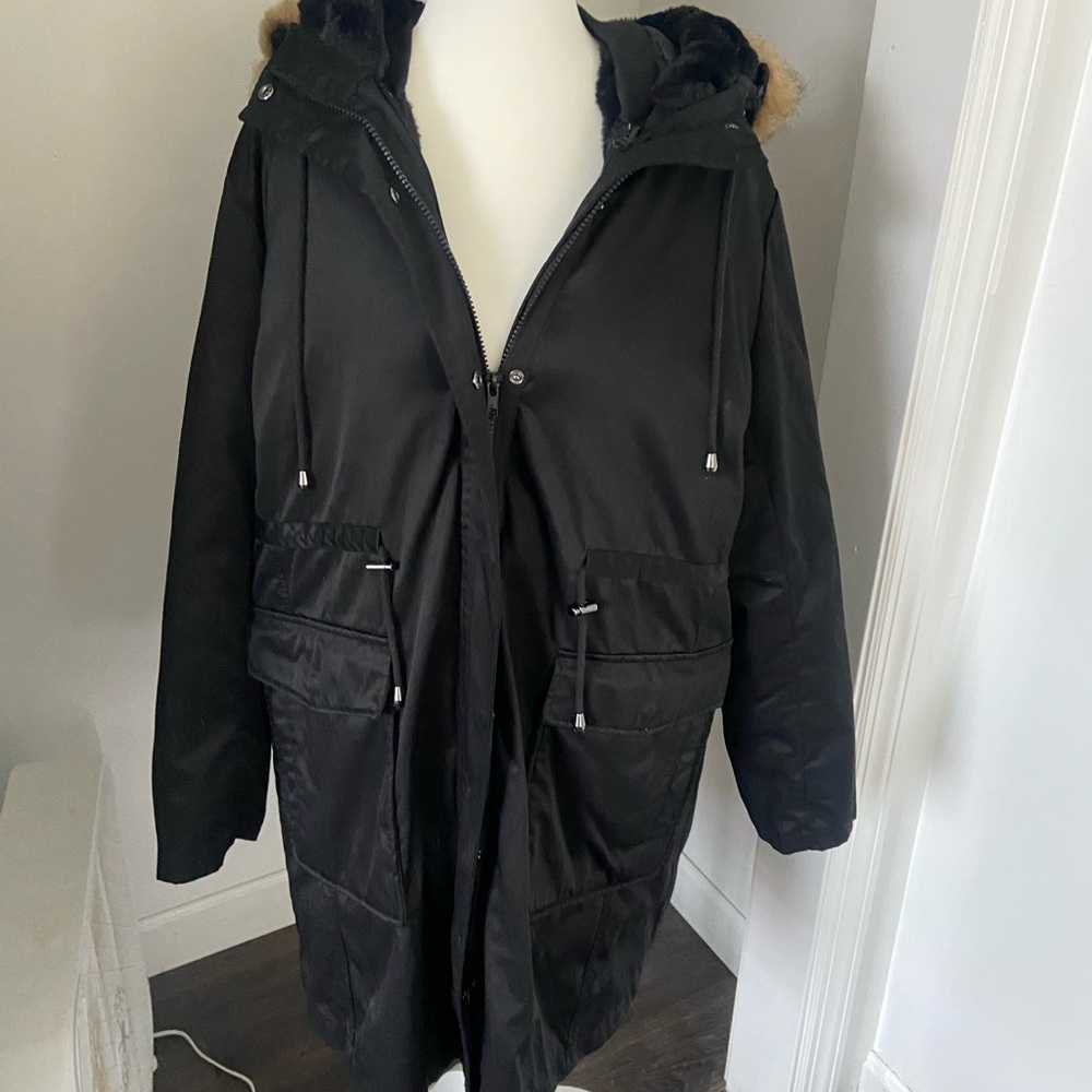 Torrid Black Hooded Puffer Coat Faux Fur Hood Size:Women’s plus size 1